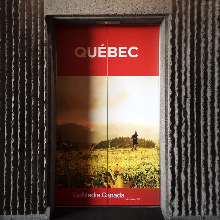 affichage-evenement-porte-exterieure-ascenseur-hotel-bonaventure-montreal